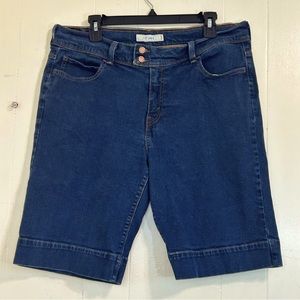 LEVI’S Levi’s 515 Mid Rise Stretch Denim Blue Shorts Size 16.